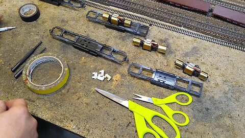 Athearn SD45 GP35 rebuild part 16 motor isolation and mounting
