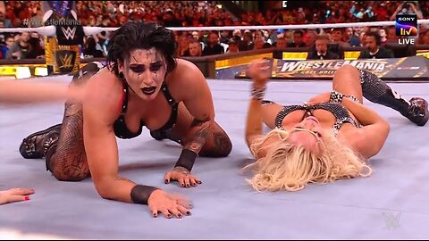 Charlotte Flair vs Rhea Ripley at WrestleMania 39