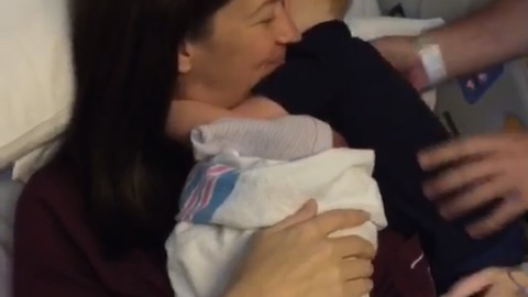 Family Captures The Moment When Big Brother Meets His Newborn Brother For The First Time