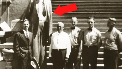 Robert Wadlow: The Tallest Man Ever