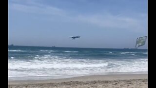 Small plane crashes in ocean off Huntington Beach