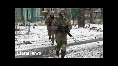 Ukraine frontline fighting: street battles as Russia advances on Vuhledar - BBC News
