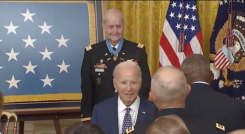 Biden walks out in middle of Medal of Honor ceremony, even press stunned