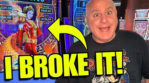 I BROKE THE SLOT MACHINE!!!