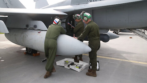 Marines in Finland prepare for flight