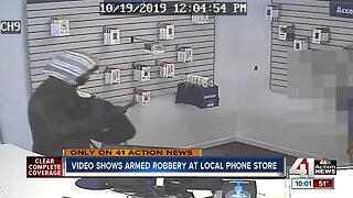 CAUGHT ON CAMERA: Suspects robbing Metro PCS at gunpoint