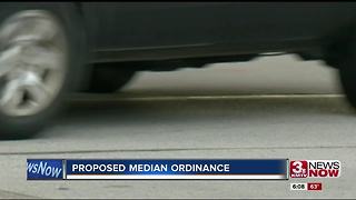 Omaha considers ordinance to stop people from using medians