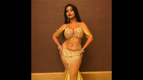 Gorgeous belly dancing show