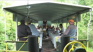 Volunteer group provides popular train rides in Hamburg