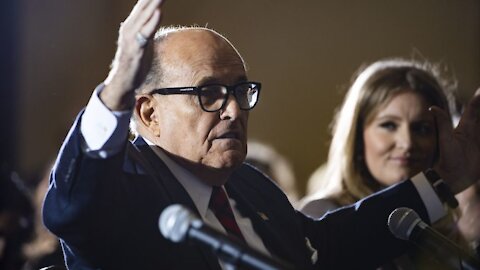 Rudy Giuliani:Karen Fann tiene la autoridad para descertificar las elecciones en Arizona