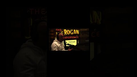 Joe Rogan Ain't wrong is he?! Watch as he heckles Jacinda Ardern on the air! #shorts