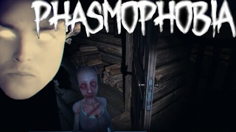 Hunting ghosts in phasmophobia!