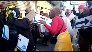 SOUTH AFRICA - Johannesburg - Mzimphlope Residents Picket at Luthuli House (Video) (an3)