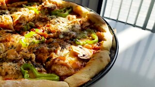 Mouthwatering homemade chicken pizza recipe