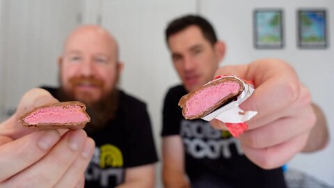 Trying New Zealand's PINKY CHOCOLATE BAR