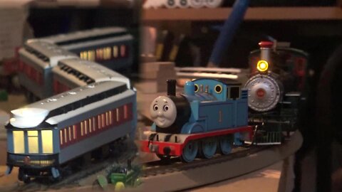 HO Gauge Day Out With Thomas, Tweetsie And Polar Express Coaches On My Pitiful Train Layout 6-11-21