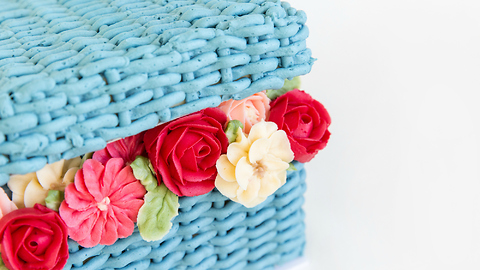 Basket of flowers cake