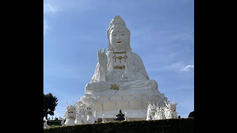 26 story temple in Chaing Rai Thailand - Wat Huay Pla Kung “the big Buddha of Chaing Rai”