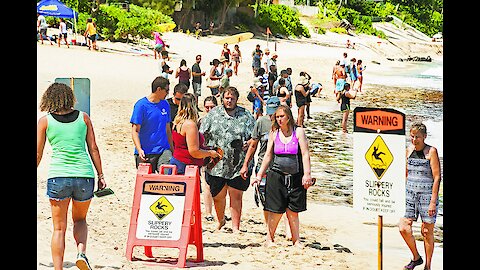 Frustration grows with crowds, traffic at Laniakea Beach