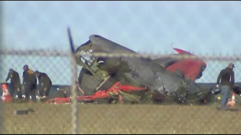 Aftermath of Dallas planes crash, debris scattered, 6 people believed to have been on board