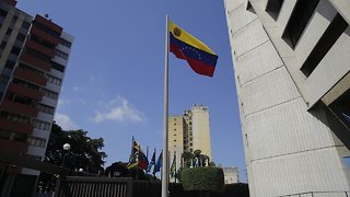 High-Ranking Venezuelan Air Force Official Defects From Maduro