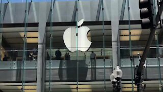 WATCH: Apple gradually restores business in China, despite virus impact on quarterly revenue (7SZ)