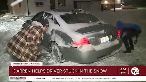 Darren helps driver stuck in the snow
