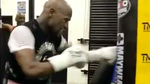 Floyd Mayweather TRAINING for 51st Fight!?