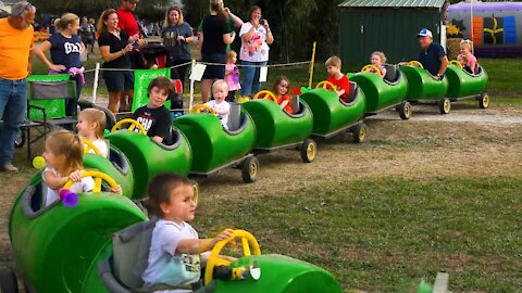 Halloween Village Rombach Farms & Animals