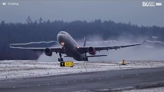 Flyvemaskiner i slow-motion er ufatteligt hypnotiserende at se på