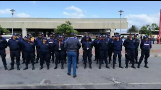 South Africa - Cape Town - Law enforcement ride along with JP Smith ( Video) (Y6w)
