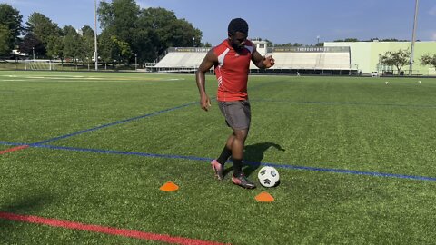 10 footwork drills to become a better soccer player I How to become a better football player