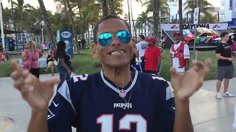 Street Evangelism 101: during the SUPER BOWL🏈 on South Beach‼️ 🏖
