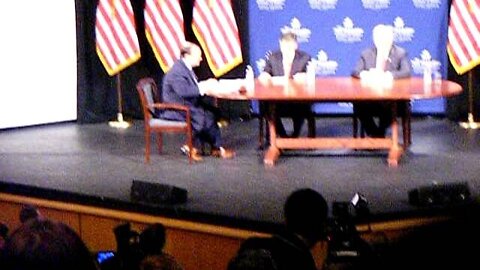 Quick pan of the Room at St Anselm college for the Newt Gingrich Jon Huntsman debate.AVI