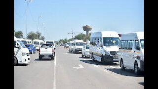 south Africa - Cape Town - Mbalula backtracks on 100% capacity for minibus taxis after outcry (iK5)