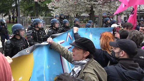 France: Hundreds of protesters rally against pension reform as Macron visits Saint-Denis 18.04.2023