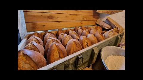 Baker's Hut - baking free bread in Bucha for war victims
