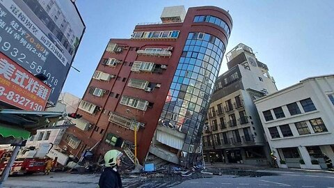 Dampak Gempa Taiwan Hingga Gedung-gedung Miring dan Ambruk
