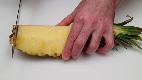 How to cut and serve a pineapple