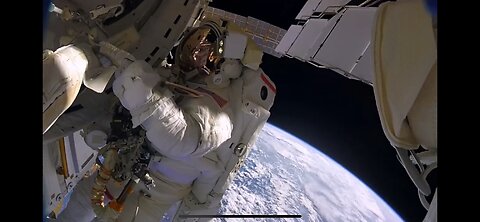 Astronauts accidentally lose a shield in space | GALAXY_VIBES