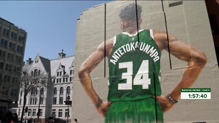 New Giannis mural officially unveiled