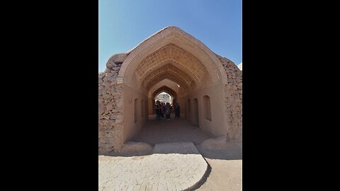 Lembrança e percepção de um amigo russo de uma viagem ao Irã: (episódio 12): Torre do Silêncio 🙏