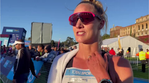 WATCH: Female winner of the Two Oceans half marathon Emma Pallant