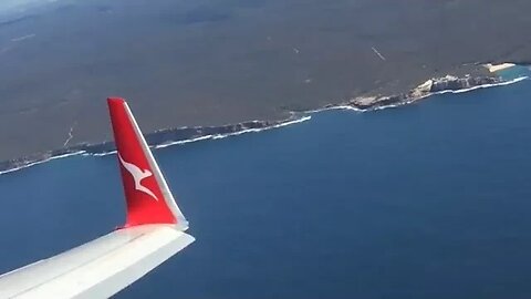 New Livery!! Qantas B737-800 landing into Stunning Sydney Airport