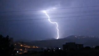 Mind-blowing lightning storm captured on camera in Ankara, Turkey