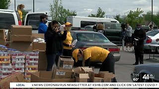 We See You: KCMO councilman, area churches hold food drives