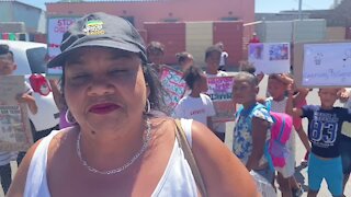 SOUTH AFRICA - Cape Town - Elsies River children picket against violence and abuse(Video) (dv4)