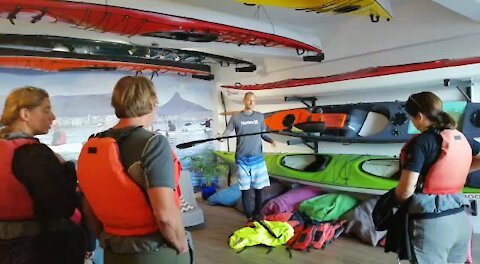 SOUTH AFRICA - Cape Town - Table Bay Kayaking (Video) (YWt)