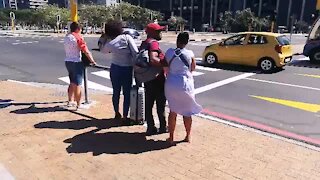 SOUTH AFRICA - Cape Town - Strong summer southeaster wind (Video) (hq4)