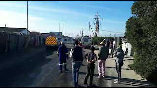 SOUTH AFRICA - Cape Town - Khayelitsha accident (Video) (8jY)